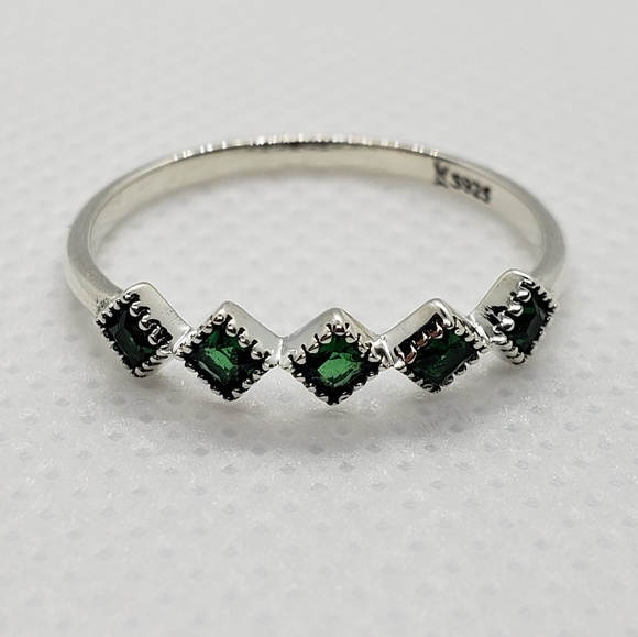 925 Silver Square Emerald Colored Stackable Gift - Picture 6 of 9